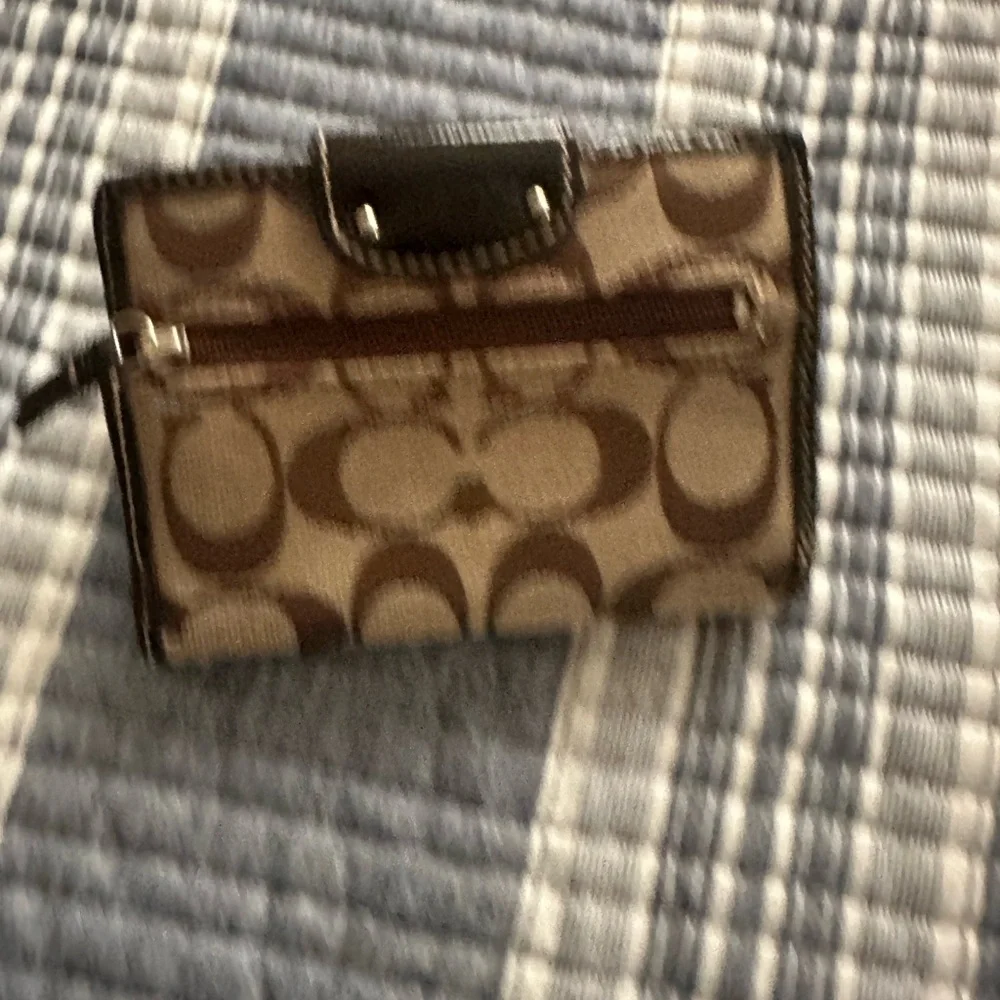 Coach Signature Brown and Cream Wallet - Picture 5 of 6